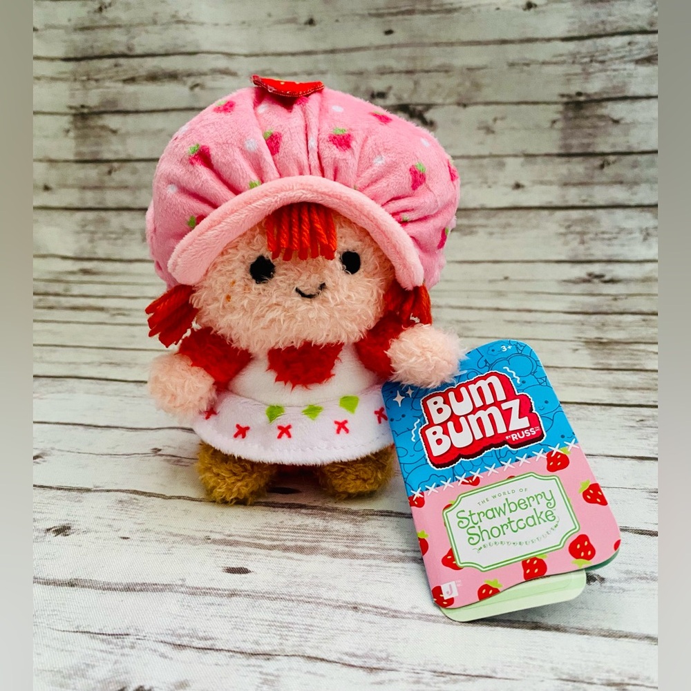 BUM BUMZ STRAWBERRY SHORTCAKE Plush Limited Edition